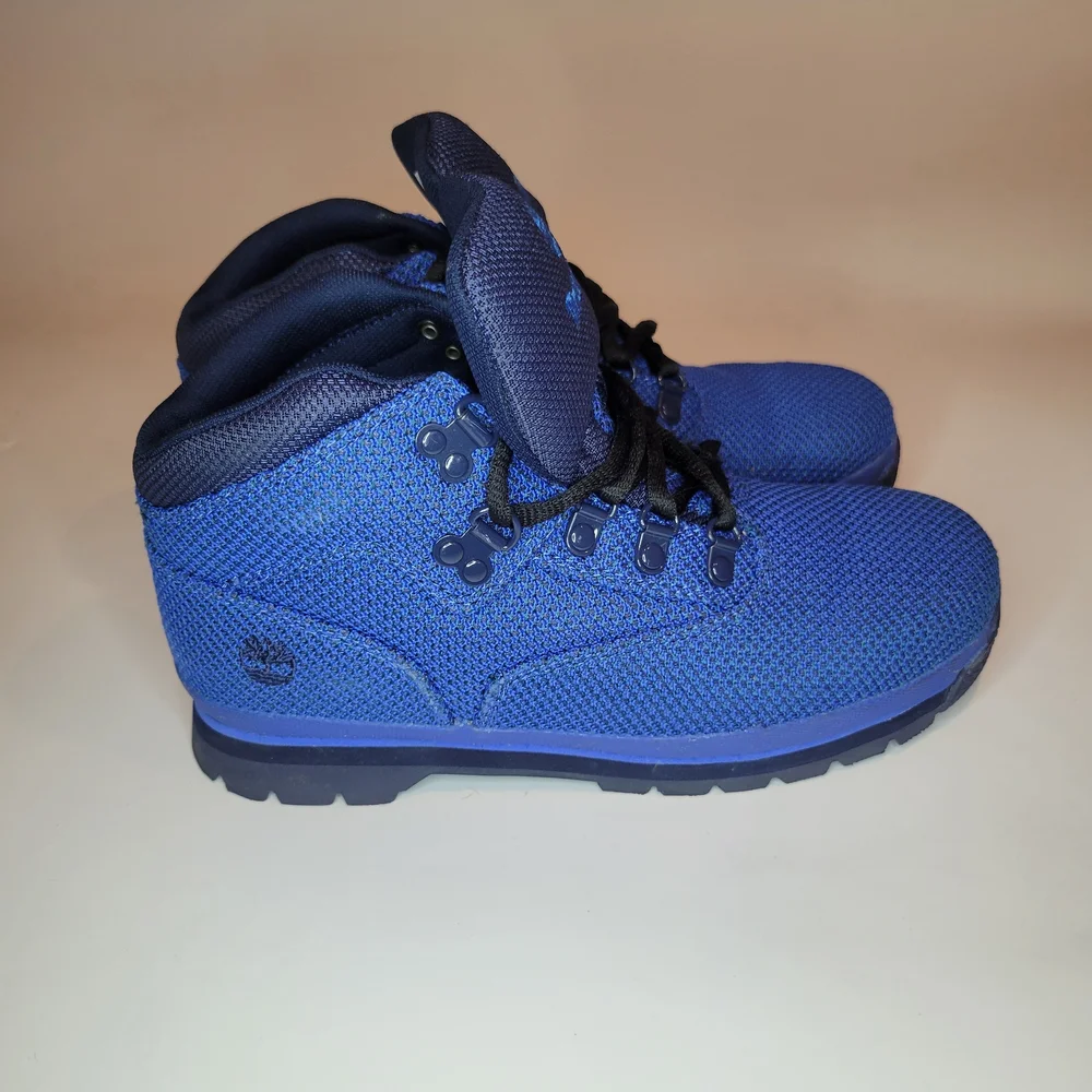 Kids Blue Timberland Shoes Size 5 - Picture 3 of 7